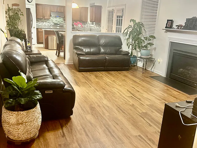 3743 Single Leaf Cir — Photo 4