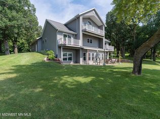10547 Olsons Bay Rd, Ashby, MN 56309
