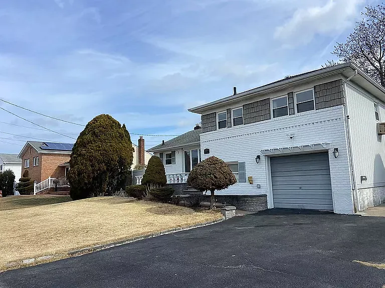 7 Saint Johns Ave