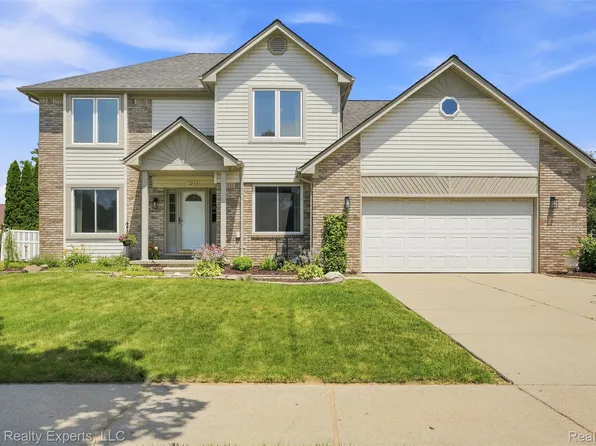 12853 Shady Lane Dr, Sterling Heights, MI 48313
