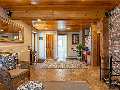 Basement den