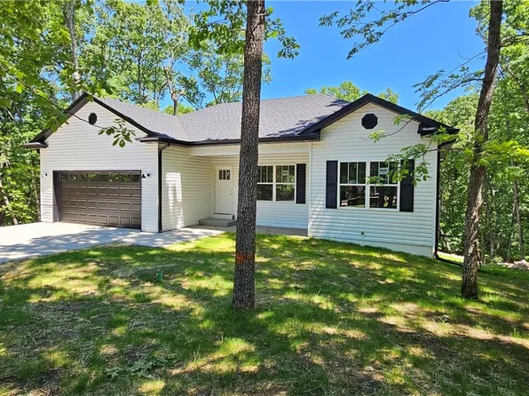56 Nassau Cir, Lake Ozark, MO 65049