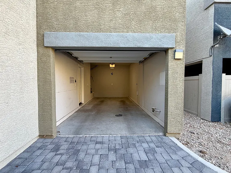 7473 Garnet Moon St — Photo 81