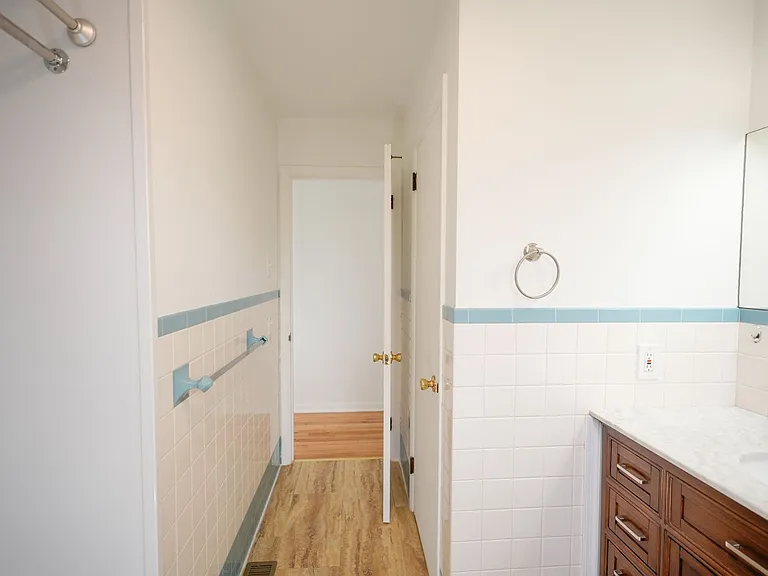 2305 River Rd — Photo 34