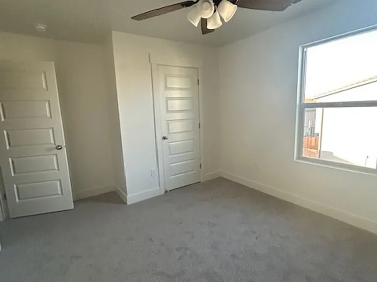 2341 E Siegel Ln — Photo 27