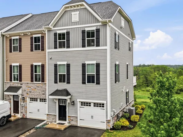 153 Glory Maple Ln, Downingtown, PA 19335