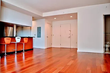 Rented by R New York