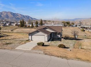 21671 Foothill Dr, Tehachapi, CA 93561