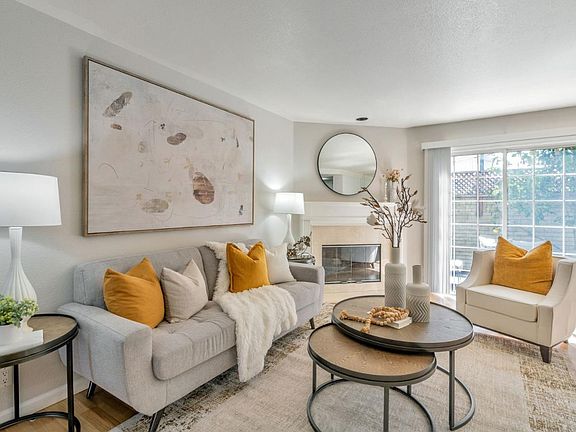 5th image of 20654 Gardenside Cir