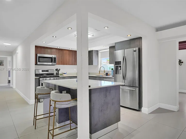 3338 Cleveland St — Photo 3