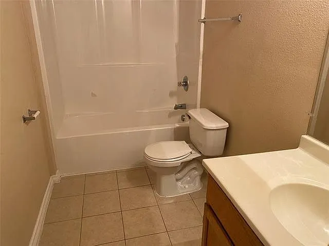 9713-9729 Sycamore Dr #9727 — Photo 2