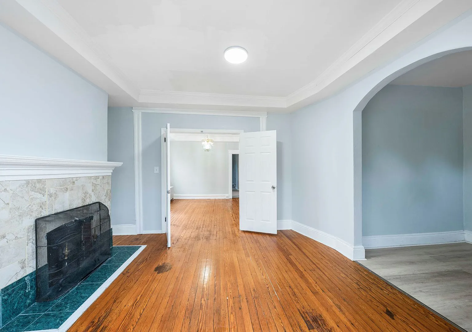 2 bed, 1.0 bath, $2,400 — Photo 3