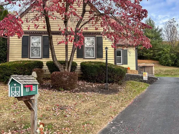 214 Armstead Ct, Downingtown, PA 19335