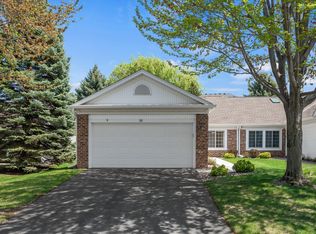 782 Lake Ridge Dr, Woodbury, MN 55129