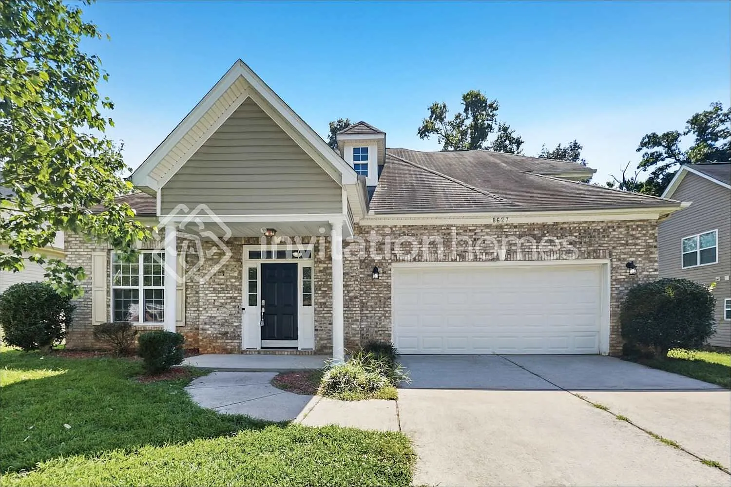 8627 Ridgeline Ln Charlotte, NC 28269 — Photo 1