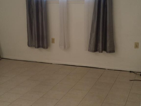 5th image of 332 Cagua Dr NE