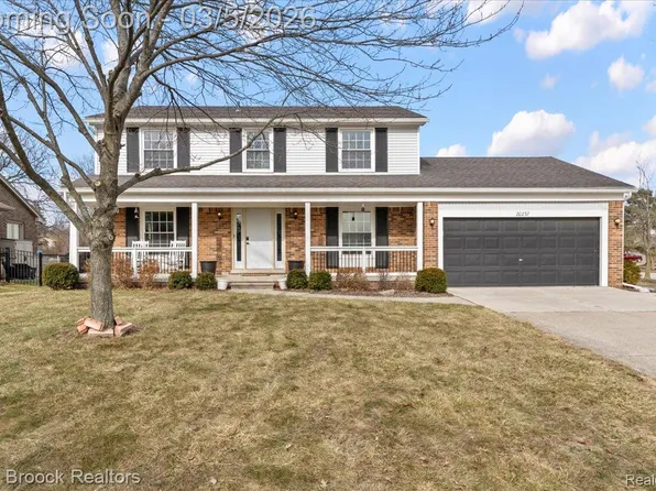 20237 Southampton Dr, Livonia, MI 48152