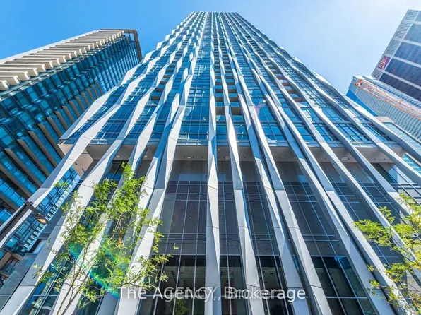 1 Yorkville Ave, Toronto, ON