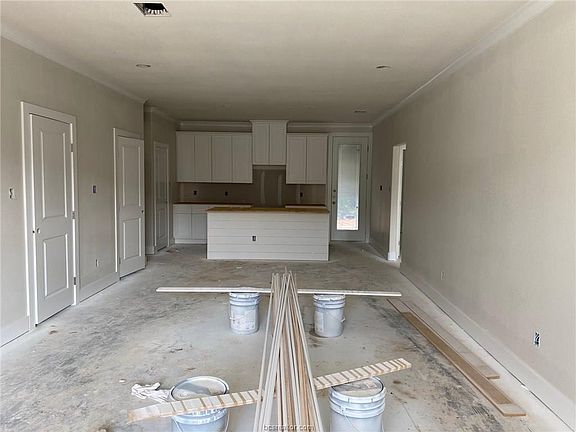 3rd image of 611 Dominik Dr