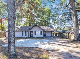 225 N Lehmberg Rd, Columbus, MS 39702
