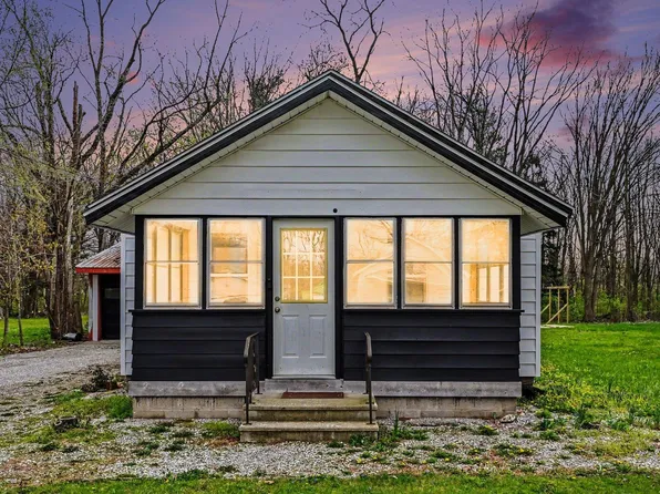 3110 Burr Oak Ave, Elkhart, IN 46517