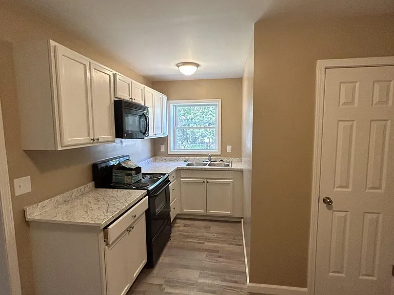 1528 Lynn Garden Dr #7 — Photo 2