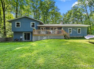 12500 Woodland Park Dr NE, Belding, MI
