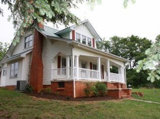 985 Lane Dr, Friendsville, TN 37737