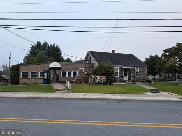 534 Stanley Ave, Chambersburg, PA 17201