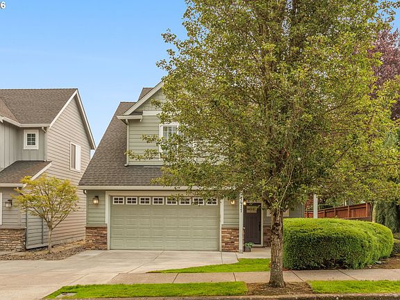 3rd image of 1411 SE 194th Pl