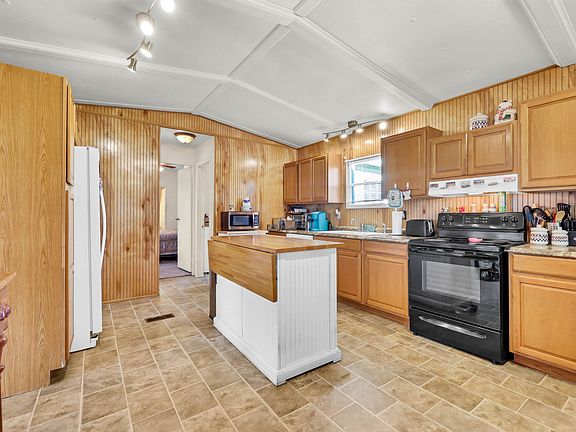 5th image of 1765 Woolworth Rd