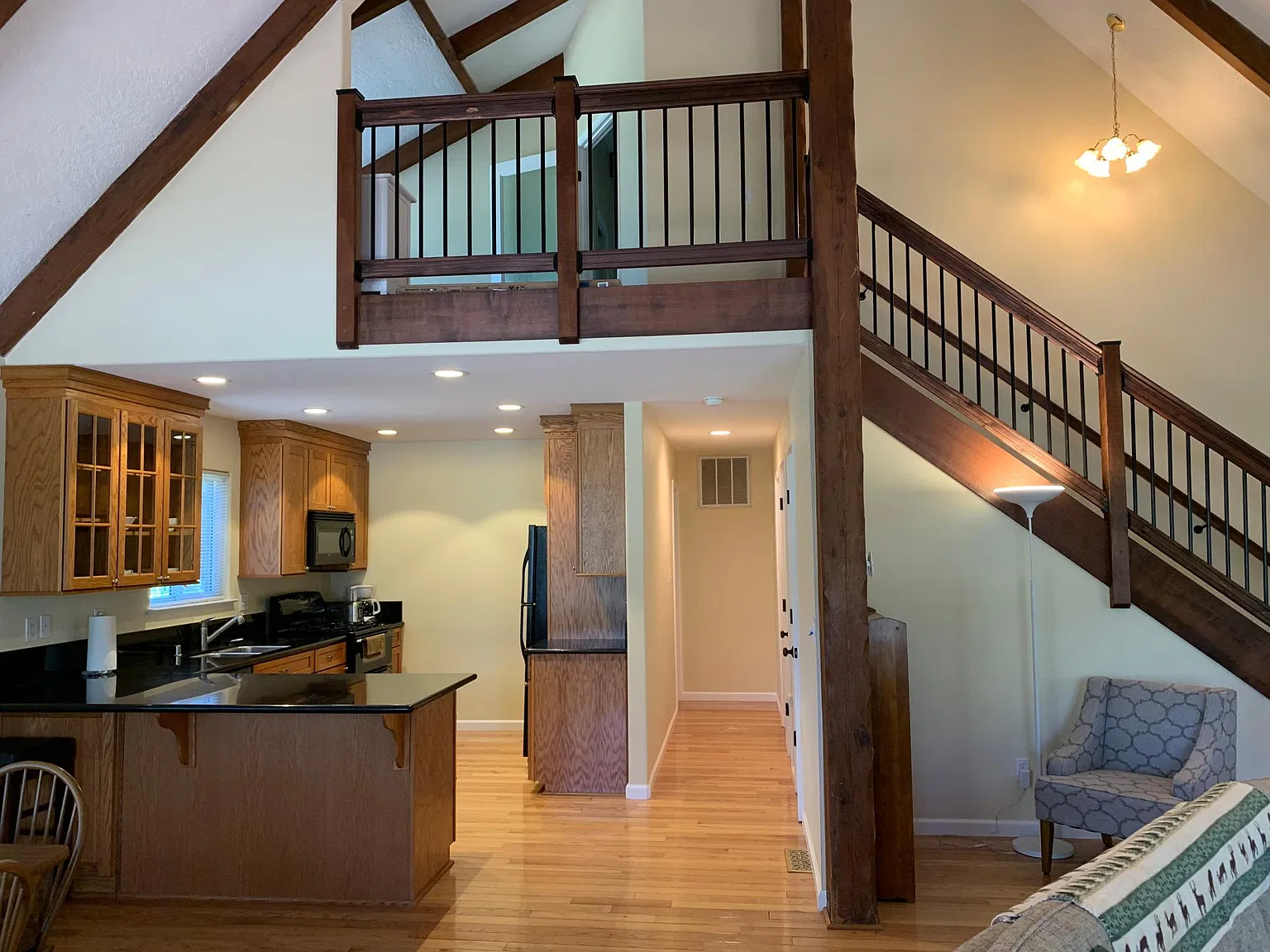2 bed, 1385 sqft, $2,500 — Photo 3