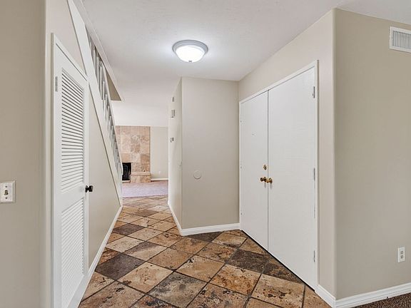 3rd image of 5245 Wainwright Ct