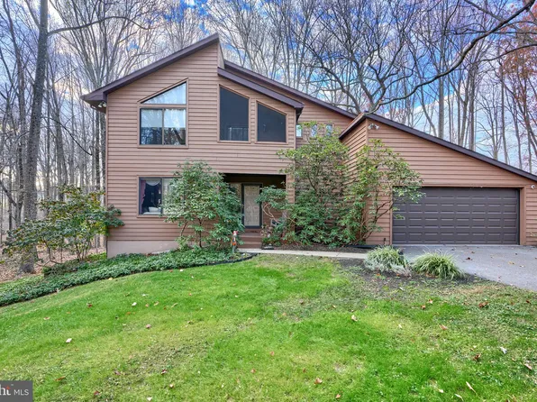 7 Huntfield Ct, Owings Mills, MD 21117