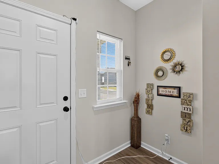 118 Juniper Dr — Photo 23