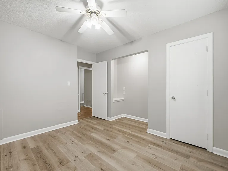 1906 Elaine Ave — Photo 23