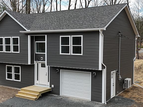 2nd image of 104 Sunfish Rd