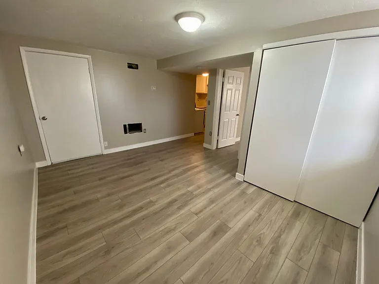 385 E 6th Ave #1 — Photo 6