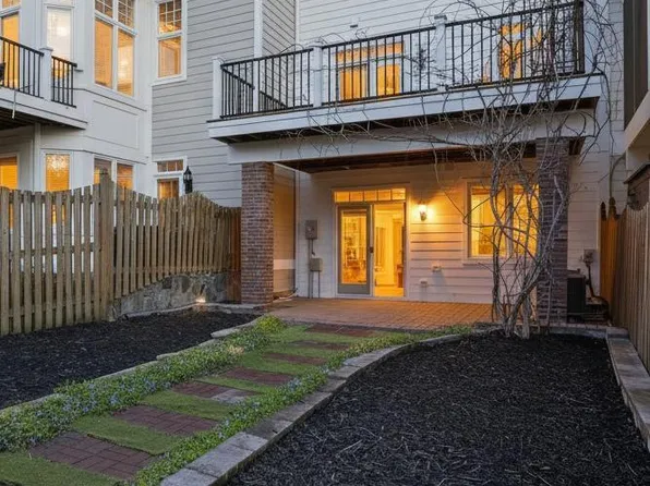 43569 Wild Indigo Ter, Leesburg, VA 20176