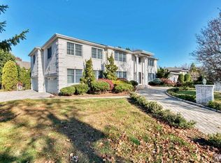 20 Carol Dr, Englewood Cliffs, NJ