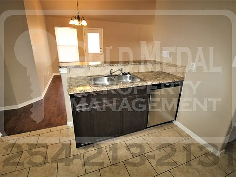 1106 Grace Point Dr — Photo 7