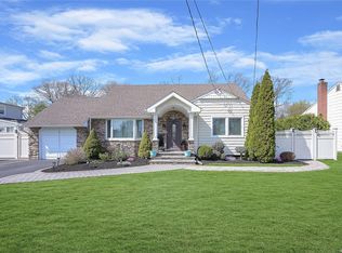 29 Karp Dr, Islip Terrace, NY 11752