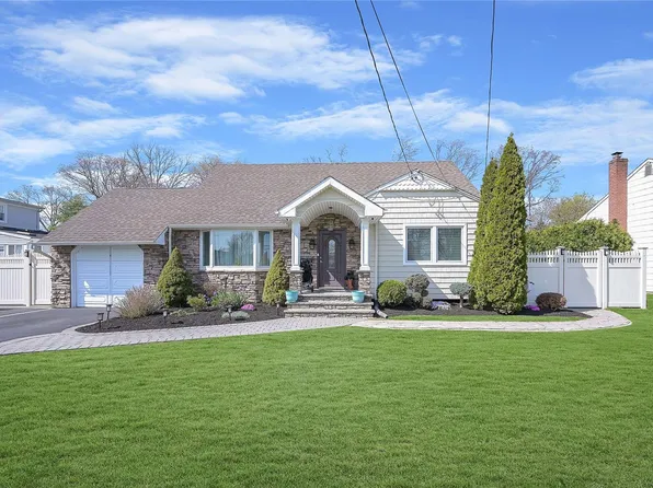 29 Karp Drive, Islip Terrace, NY 11752