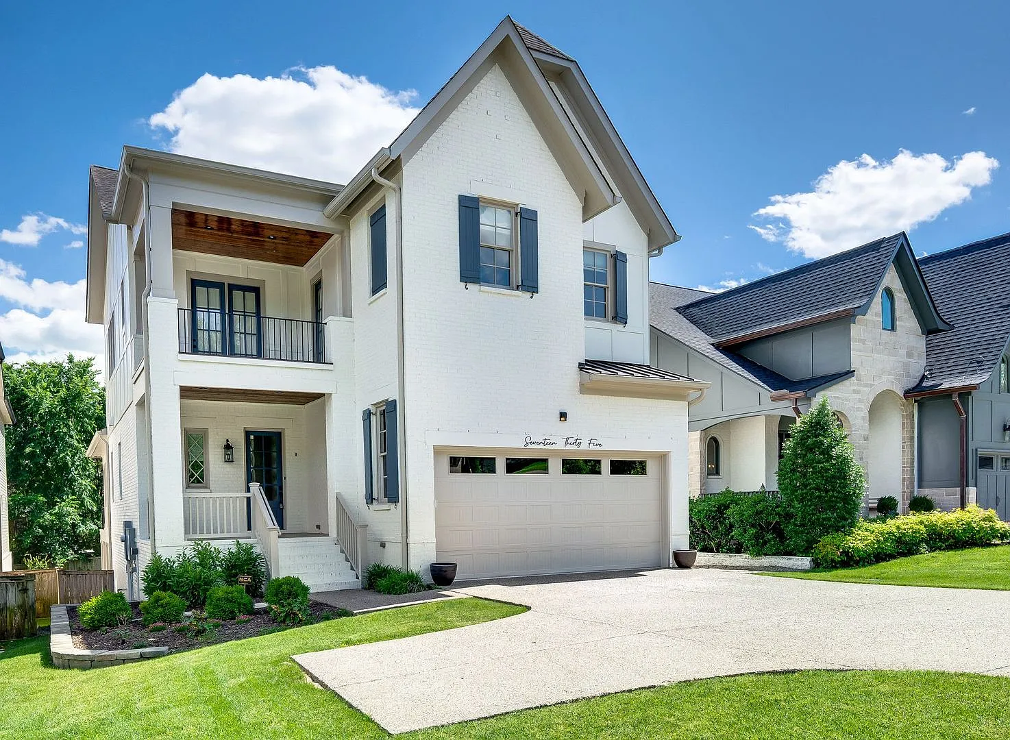 Stunning 5BE/4.5BA home nestled in the highly desired exclusive Hillmont Drive (private street)! — Photo 3