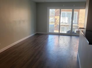 8707 W Ballard Rd APT 301, Des Plaines, IL 60016