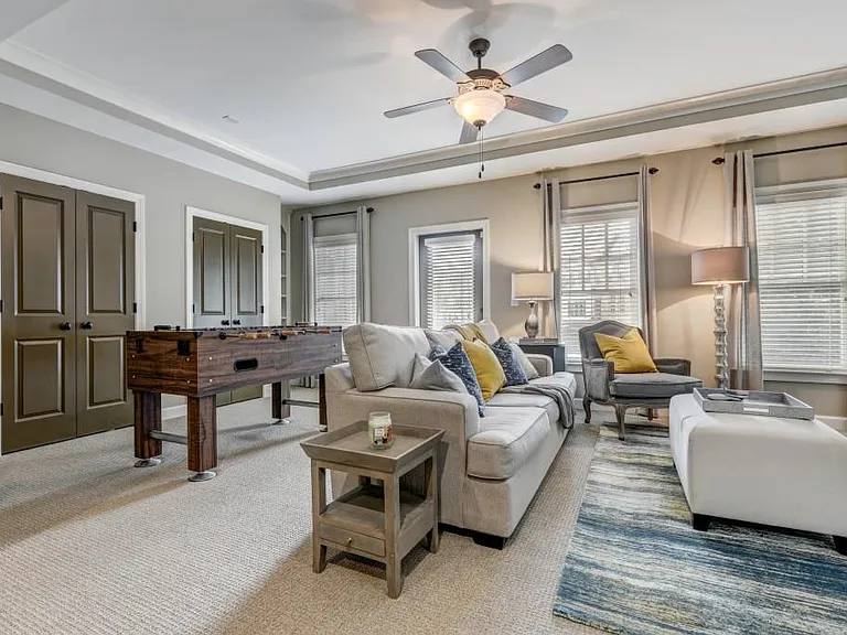 2114 W Village Xing SE — Photo 31