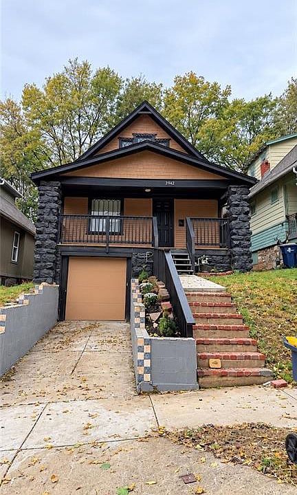 1st image of 3942 Flora Ave