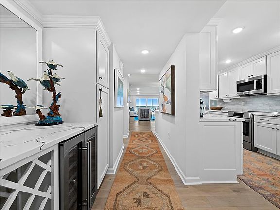2nd image of 420 Beach Rd APT 502