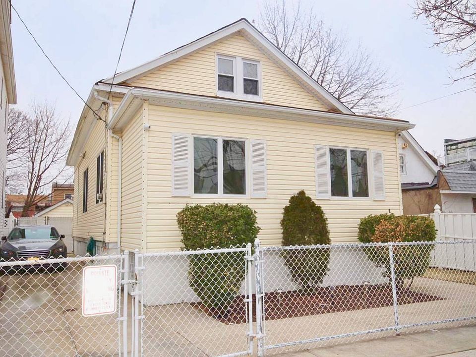 1st image of 1348 E 93rd St