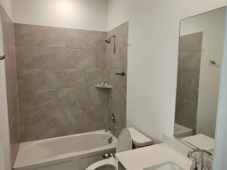 1022 Lakebend Ct — Photo 11